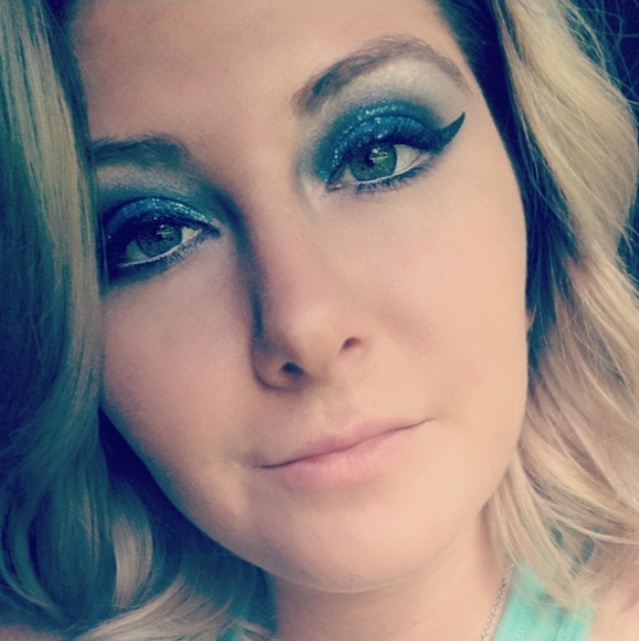 Meet your Posher, Kaitlyn - Picture 1 of 1